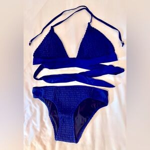 Venus wrap around bikini!  Top size L, large. Bottoms size 10! EUC!!  Royal BLUE